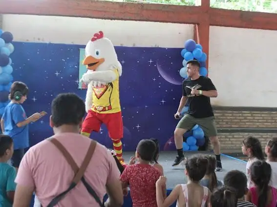 Momento de DIVERtite picoTEAndo (1ª edición) de la Fundación ATYPICAL Py